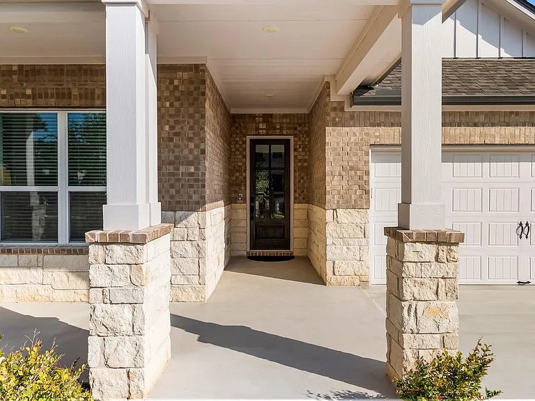 1301 White Daisy Ln — Photo 5