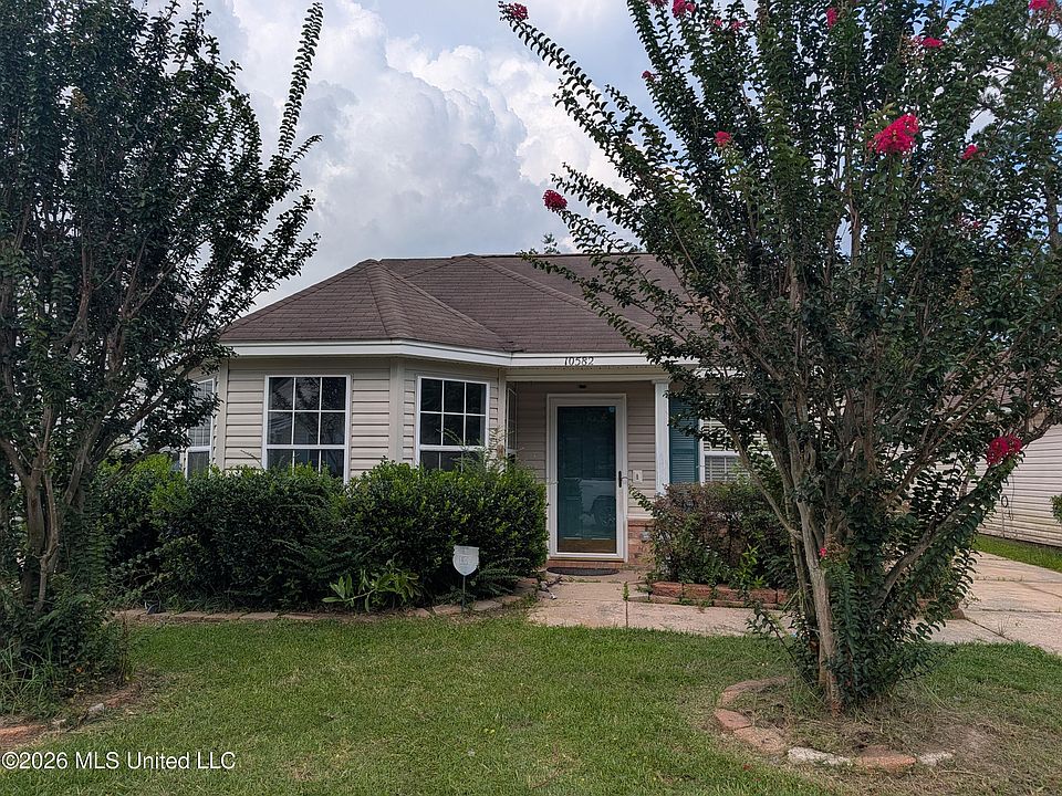 1st image of 10582 Bay Tree Dr