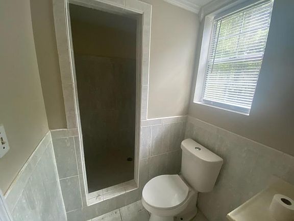 3rd image of 1107 Williams St