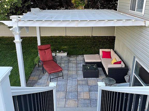 Back yard pergola and patio
