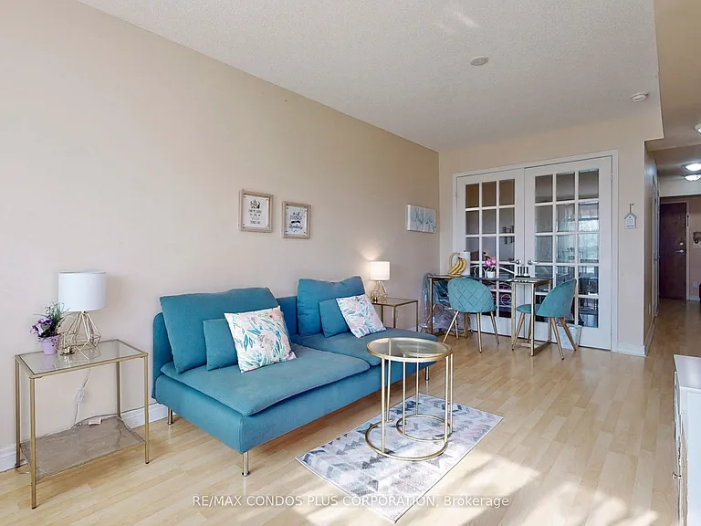 60 Fairfax Cres #315 — Photo 15