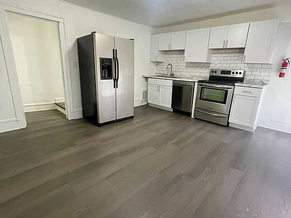 4th image of 106 S Hamilton St #3