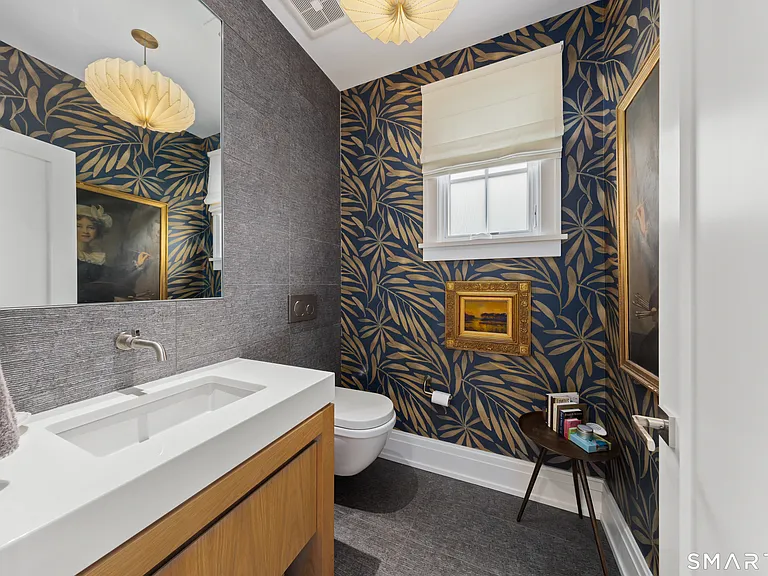 15 Roosevelt Rd — Photo 16