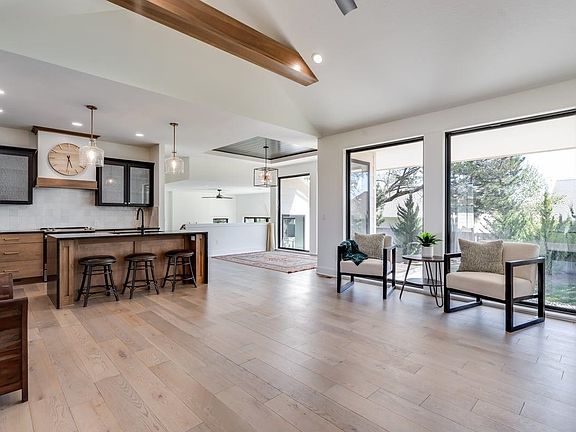 3rd image of 4508 N Sunny Cir