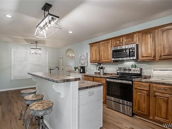 5th image of 12153 Hannah Cir