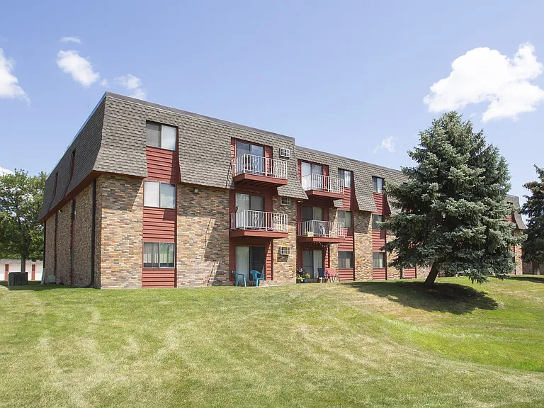 Meadow Wood — Photo 18