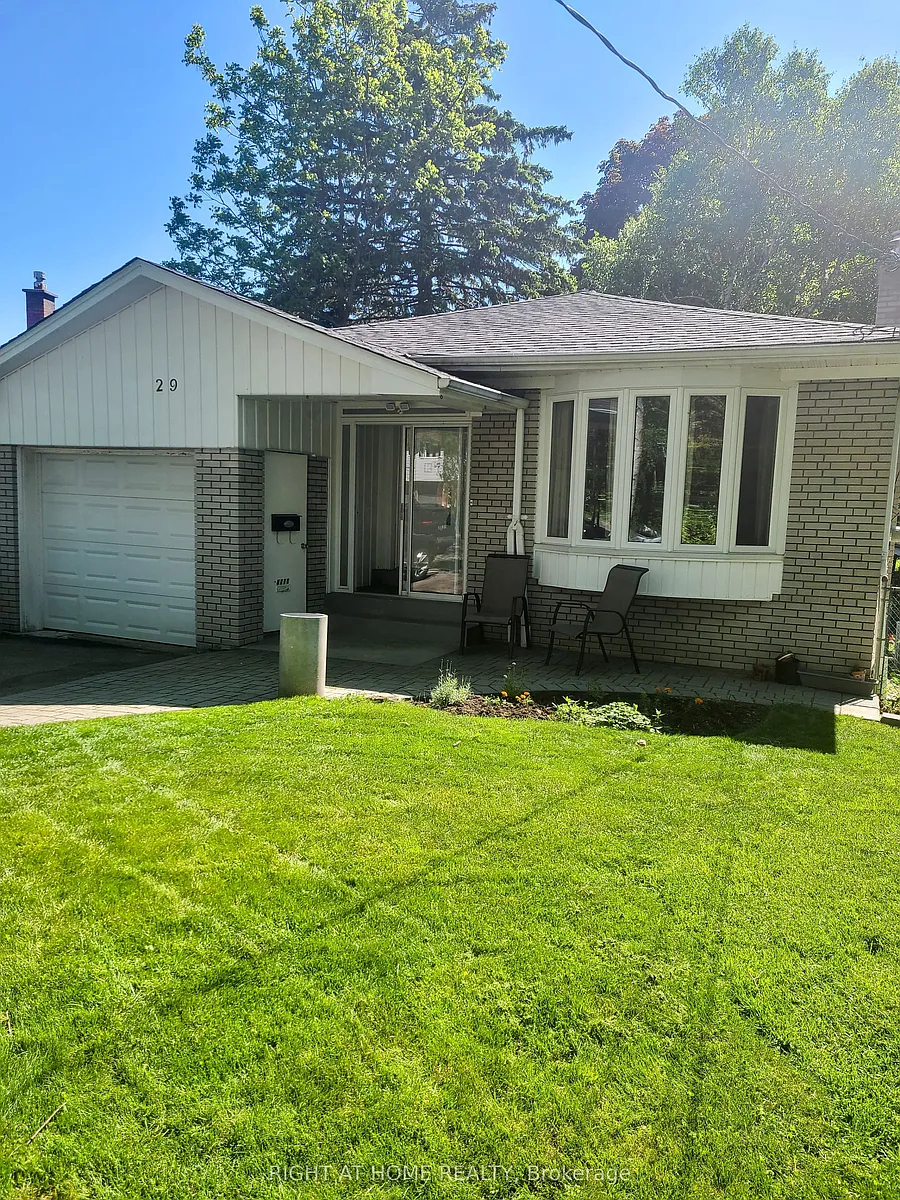 Building Photo - 29 Ravenview Dr #BASEMENT