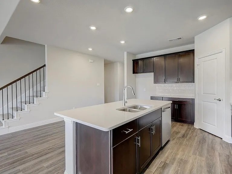 410 Stagg St — Photo 16