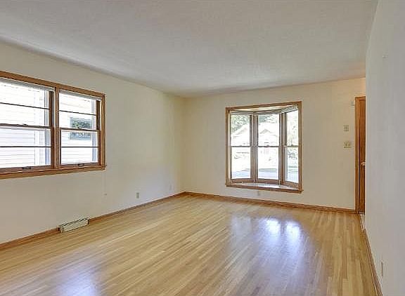 2nd image of 4253 30th Ave S