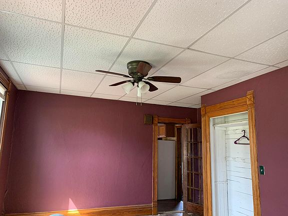 2nd image of 701 N Broadway St APT 101