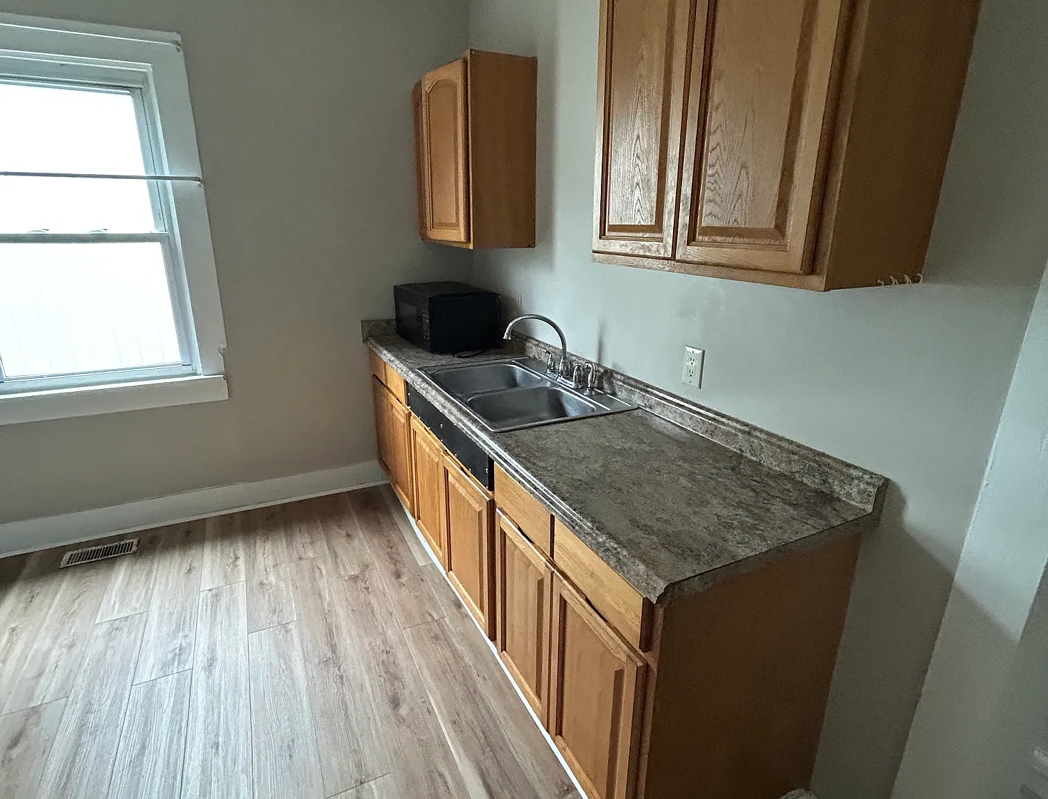 295 East Ash Street - A — Photo 4