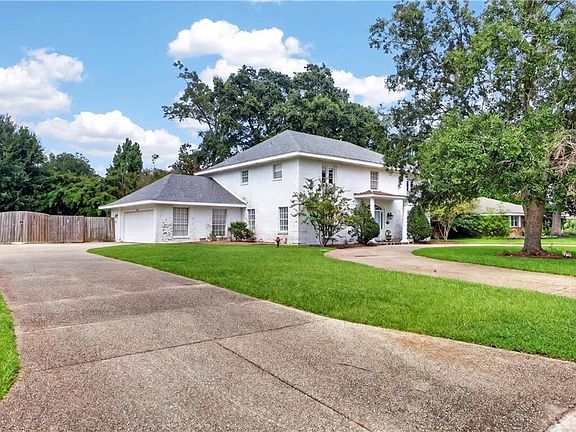 3rd image of 3605 Joyce Dr
