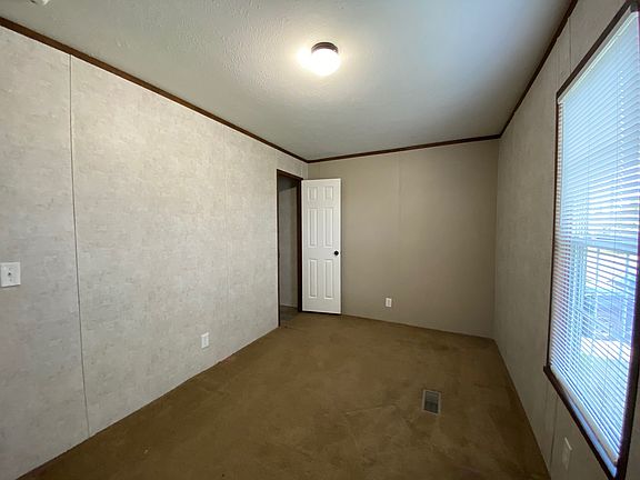 5th image of 3470 Creekside Blvd #19