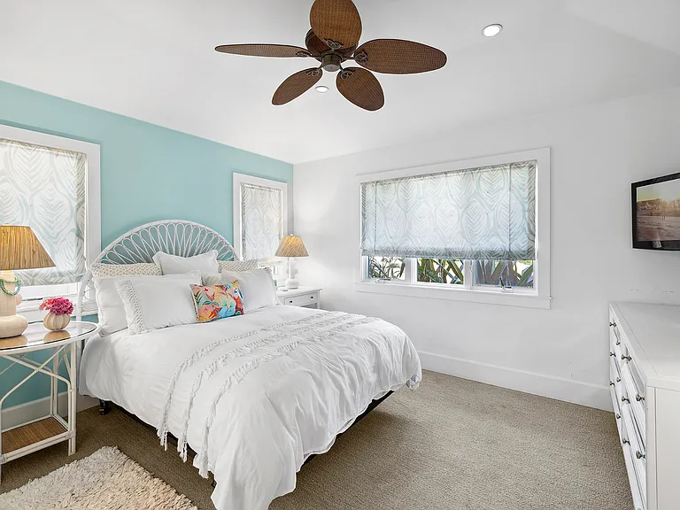 1101 Pembroke Ln — Photo 20