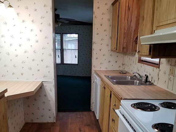 3rd image of 174 SE Opal Way