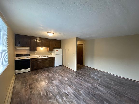 2nd image of 41 Arlington Ave W APT 112