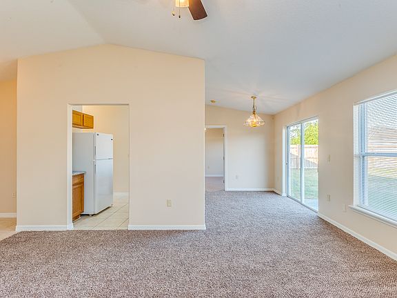 5th image of 315 Cocoa Ct