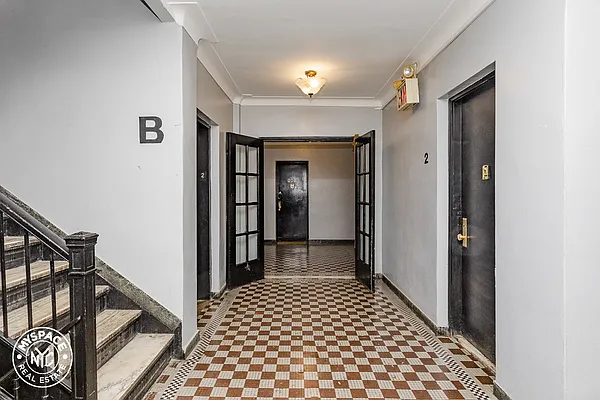 Rented by MySpaceNYC | media 15