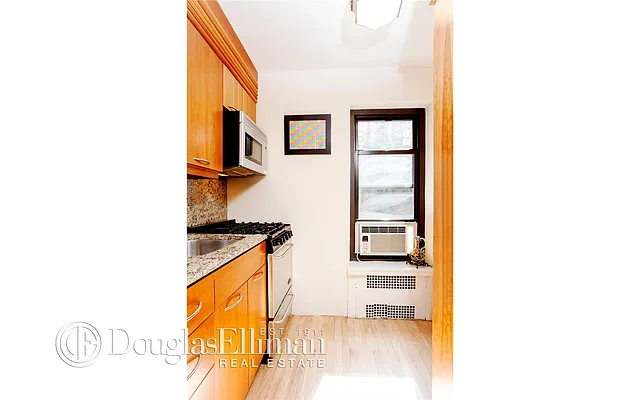 Sold by Douglas Elliman | media 4
