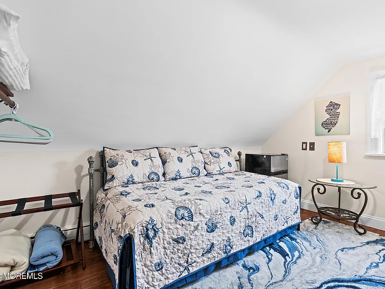 75 Webb Ave #UPPER -WEEKLY — Photo 27
