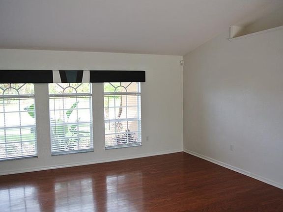 4th image of 84 Long Meadow Pl