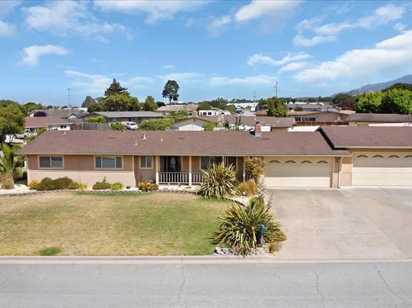 22115 Berry Dr, Salinas, CA 93908