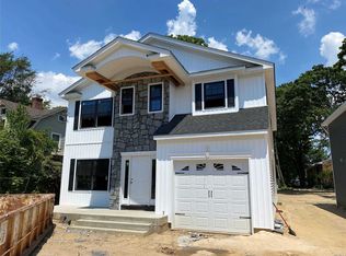 116 Oak St, Bellmore, NY 11710