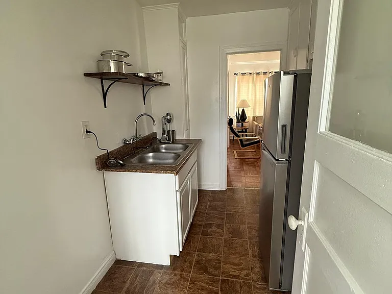 4625 Kingswell Ave #4625 — Photo 7