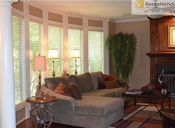 5th image of 5606 W 153rd St