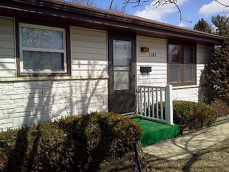 3rd image of 2102 Conde St