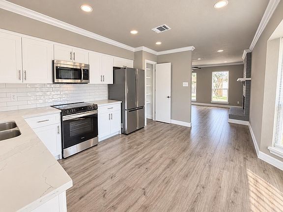 5th image of 23815 Firegate Dr