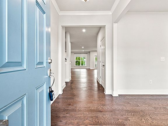 2nd image of 411 Riverclub Rd