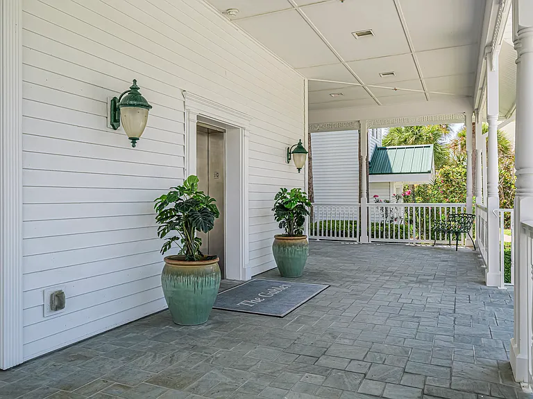 2700 Ocean Dr #208S — Photo 4
