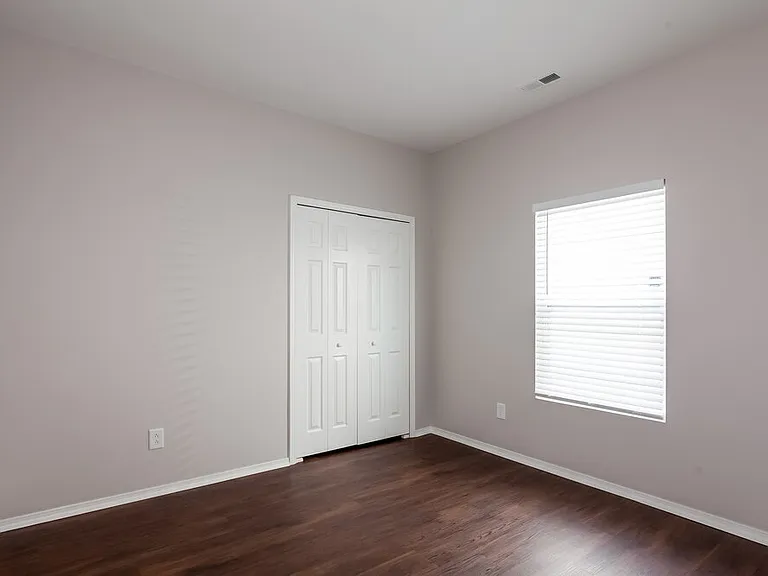 2118 Buckleigh Dr — Photo 12