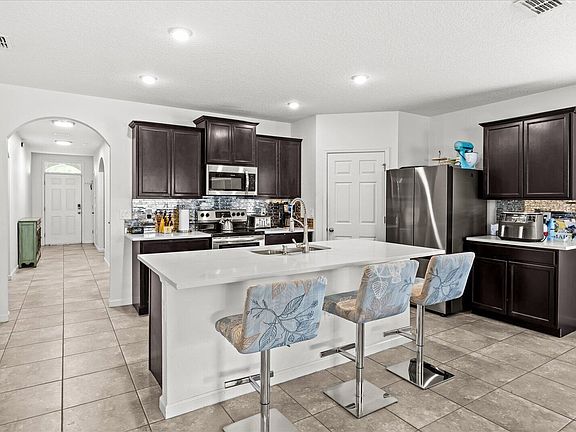 4th image of 1749 SW Alberca Lane