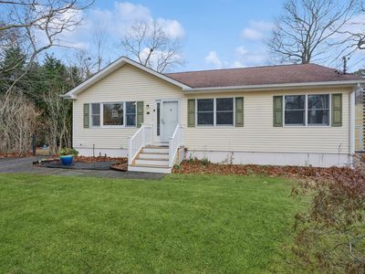 25 Seaside Avenue, Hampton Bays, NY, 11946