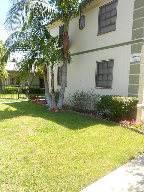 1st image of 818 Raymond Ave