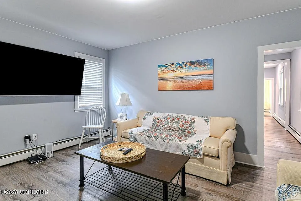 2 bed, $2,100 — Photo 4