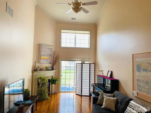 703 Schindler Dr N, Monmouth Junction, NJ 08852