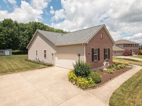 3rd image of 428 Greystone Dr