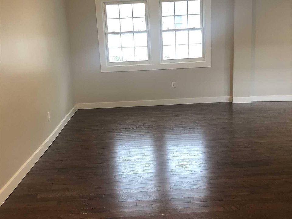 2nd image of 330 Main St