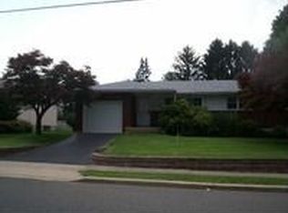 805 Charles Rd, Phillipsburg, NJ 08865