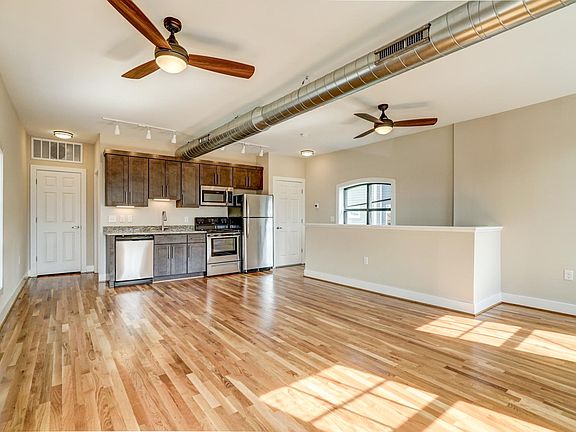 5th image of 604 Saint James St #A