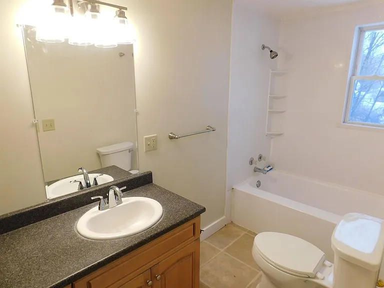 91 Bayview St #3 — Photo 8