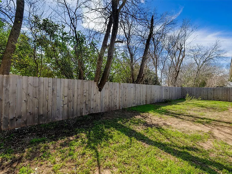 5503 Manor Rd — Photo 32
