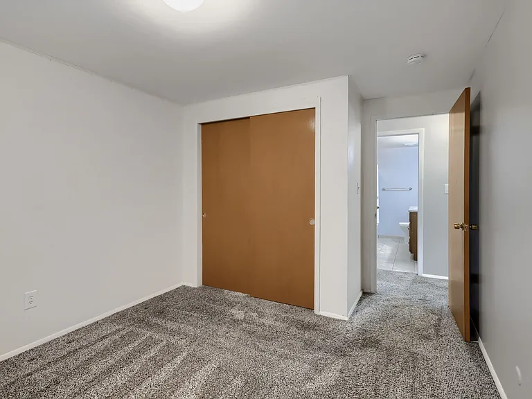 512 Maple St — Photo 10