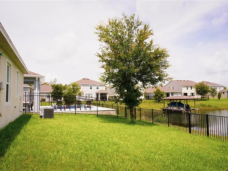 4909 Olivia Ct — Photo 24