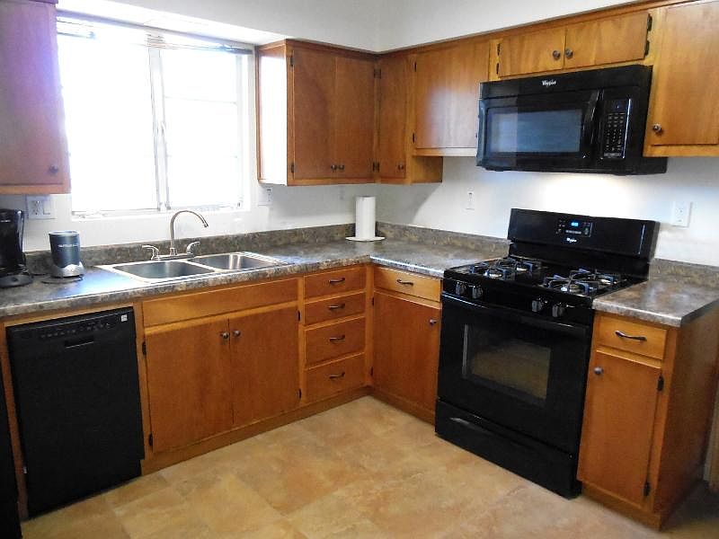2nd image of 1219 1/2 S Roosevelt St