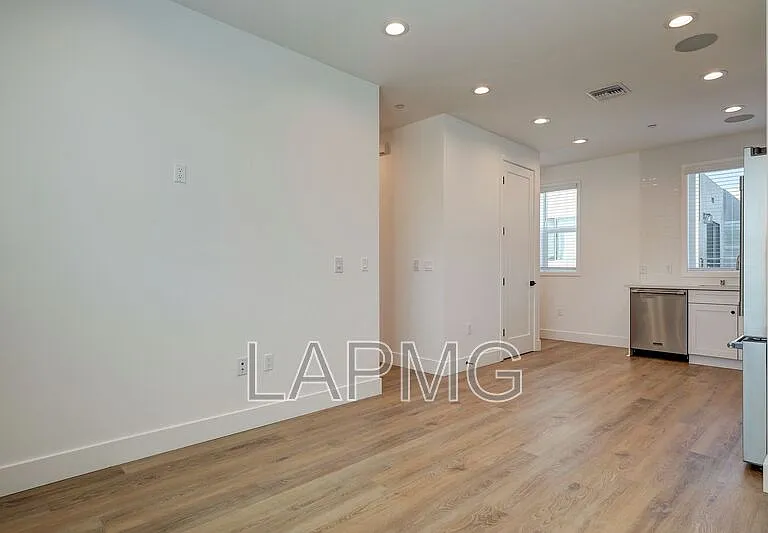 4507 Saturn St #1/2 — Photo 6