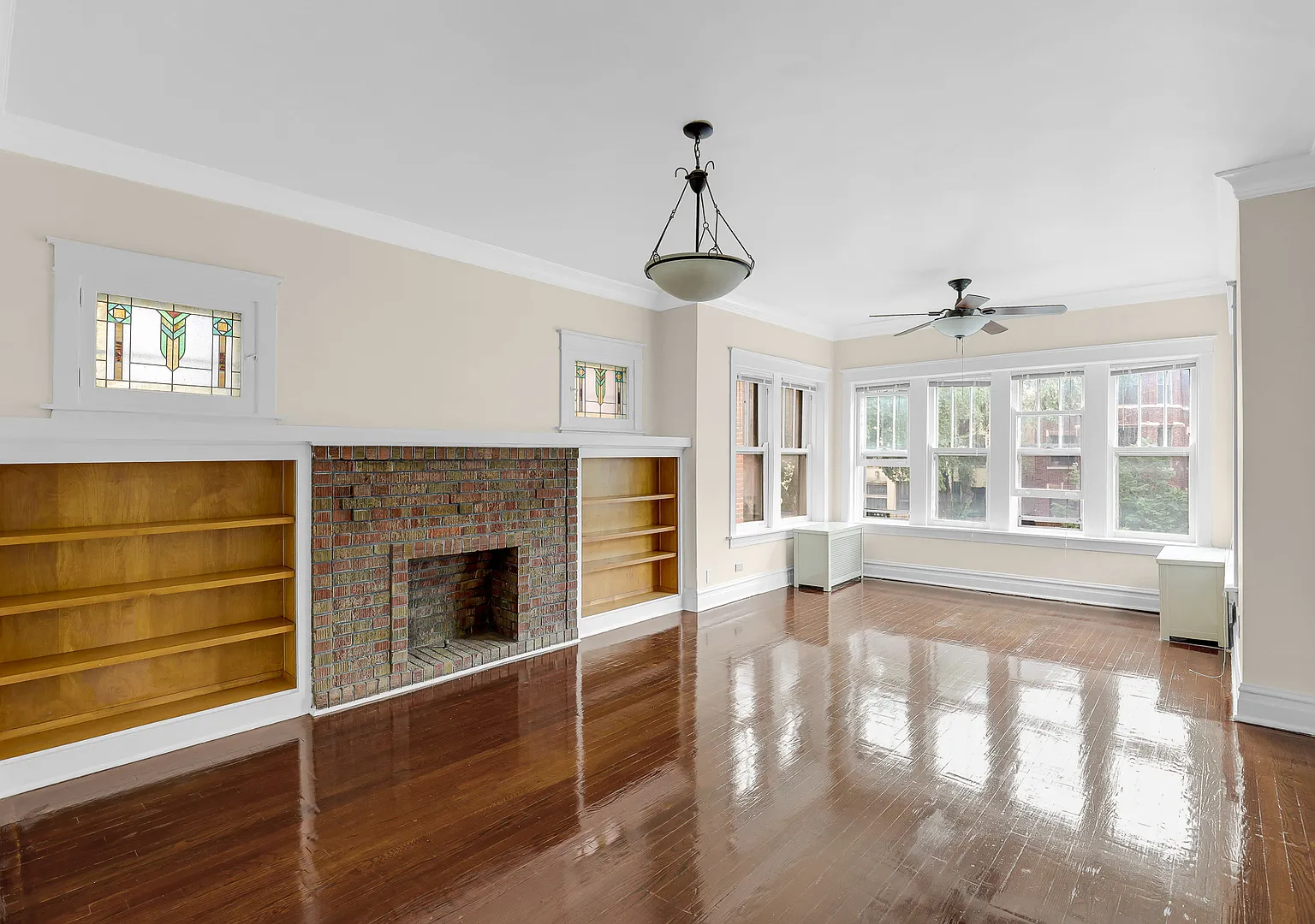 3 bed, 1200 sqft, $2,900 — Photo 4